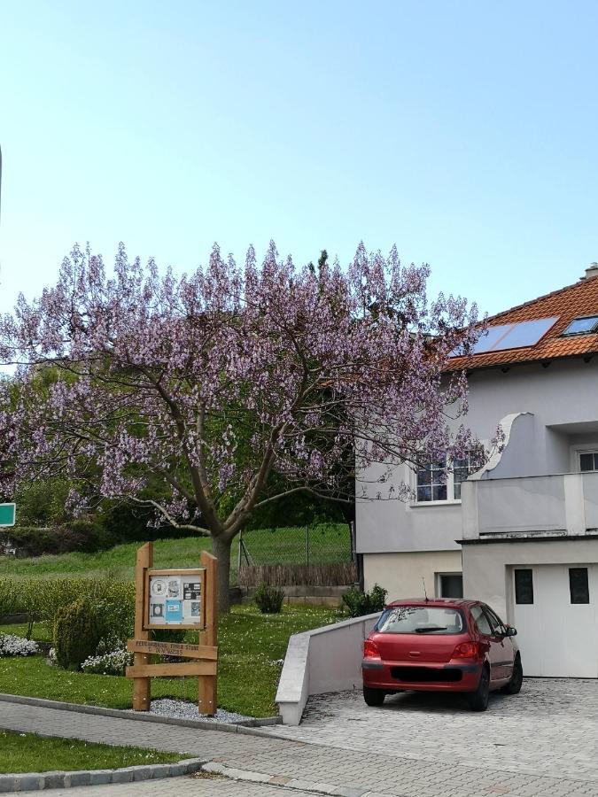 Ferienwohnung Familie Stuhr Staatz Exterior photo