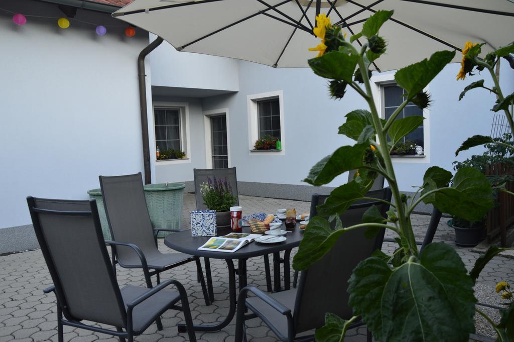 Ferienwohnung Familie Stuhr Staatz Exterior photo